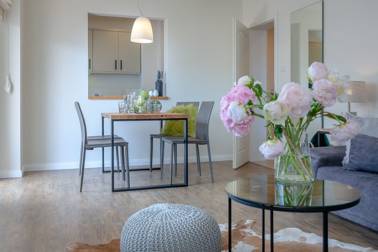 Wohn- und Essbereich einer Ferienwohnung auf Sylt