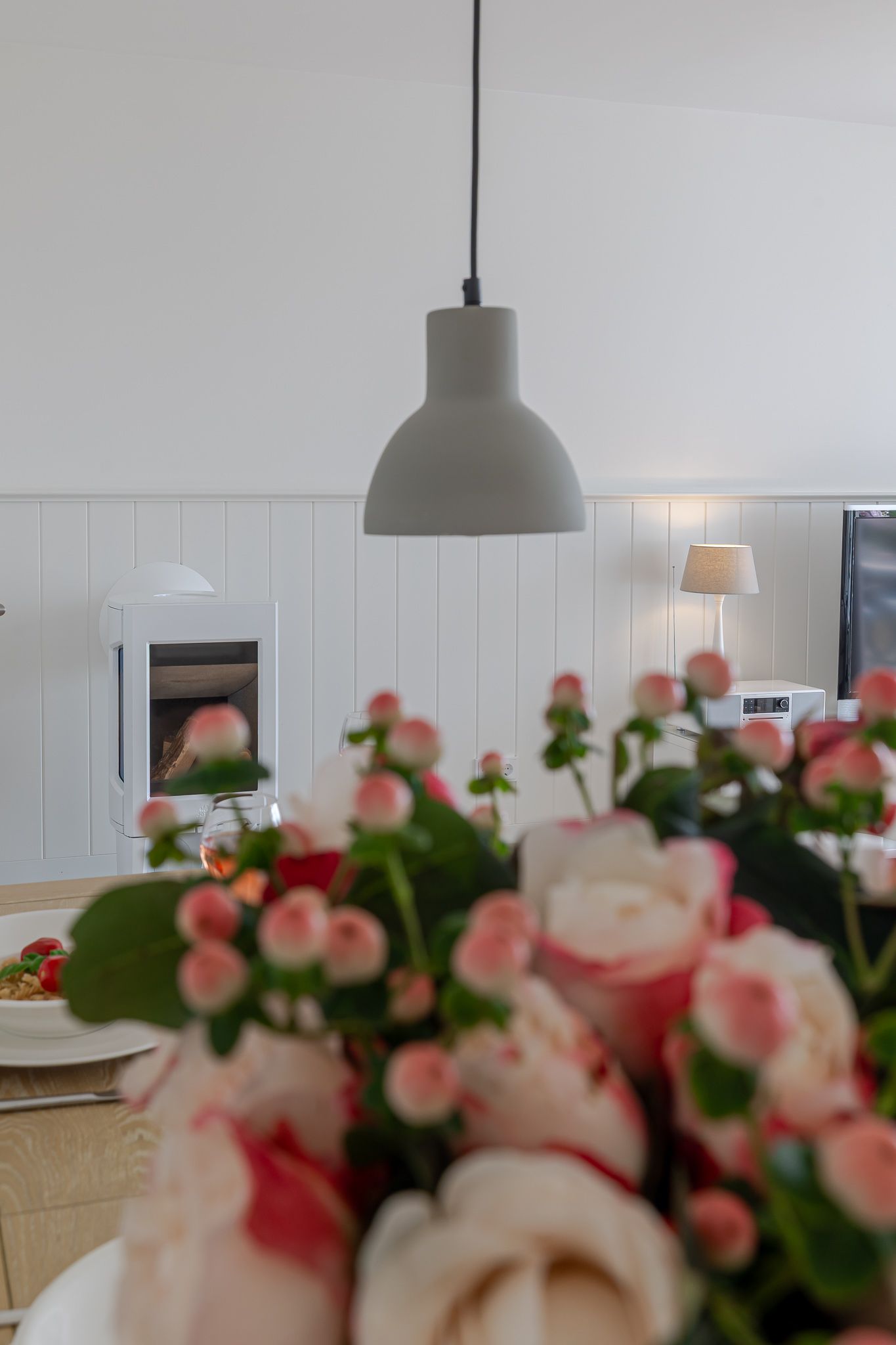 Blick in ein gemütliches Esszimmer einer Ferienwohnung auf Sylt