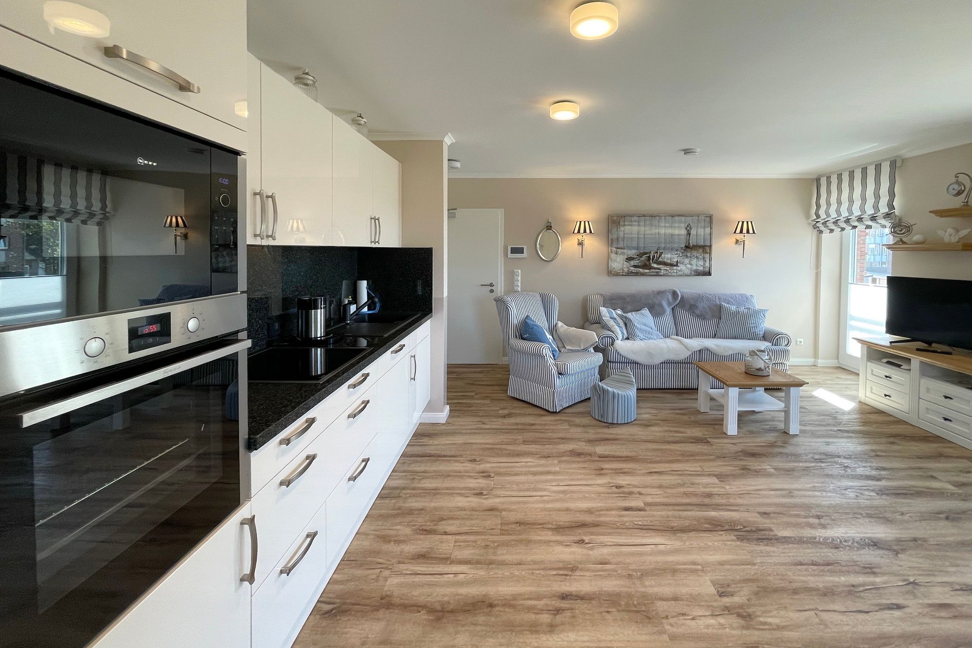 Küchen- und Wohnbereich in einer Ferienwohnung auf Sylt