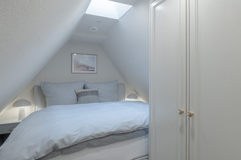 Schlafzimmer in einer Ferienwohnung auf Sylt