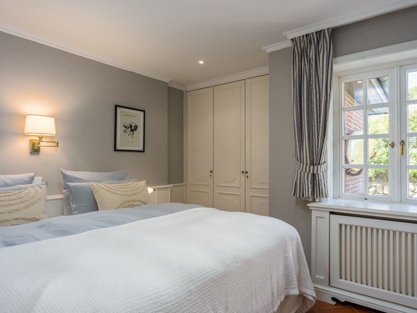 Schlafzimmer in einer Ferienwohnung auf Sylt