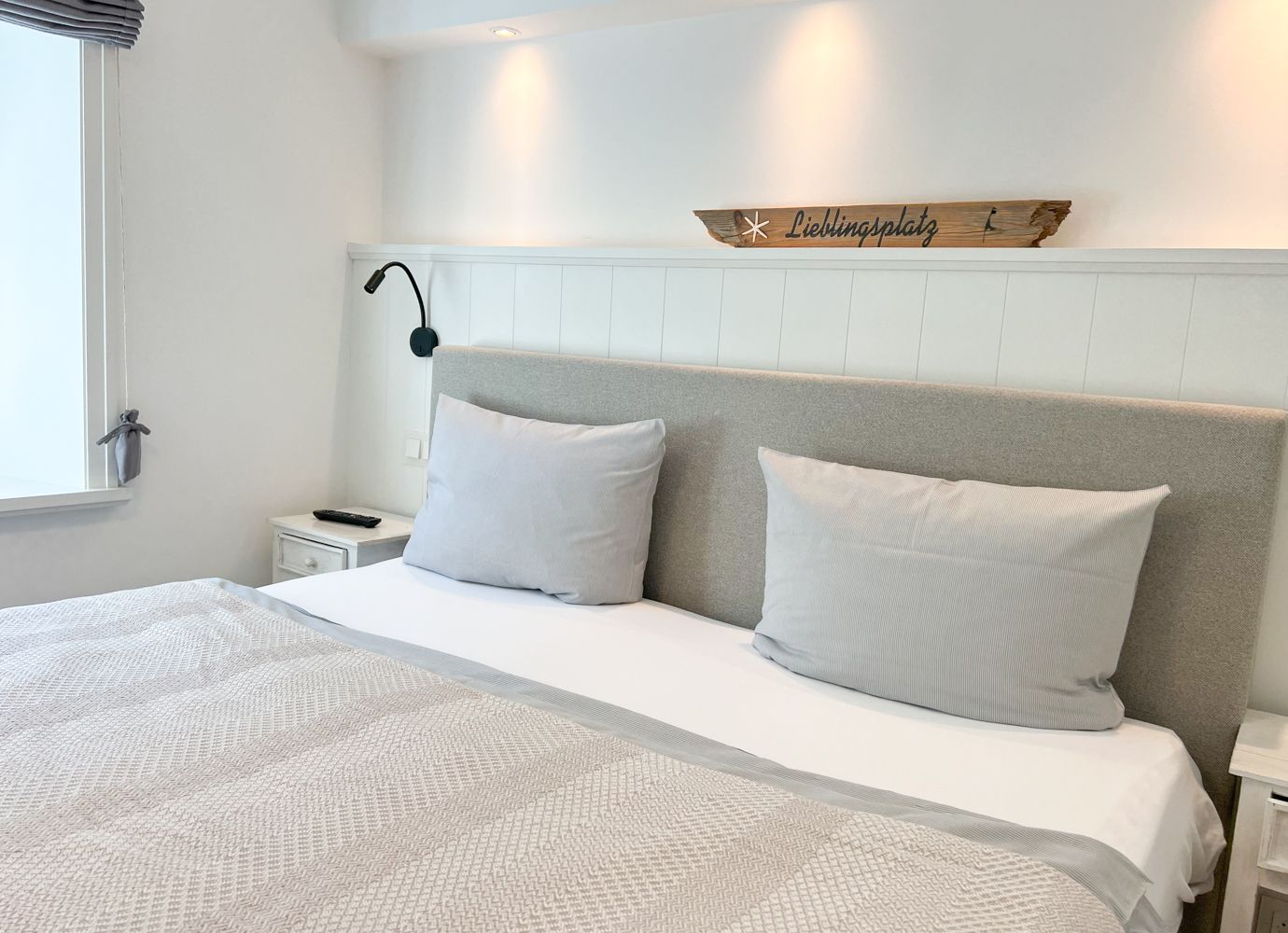 Schlafzimmer in einer Ferienwohnung auf Sylt