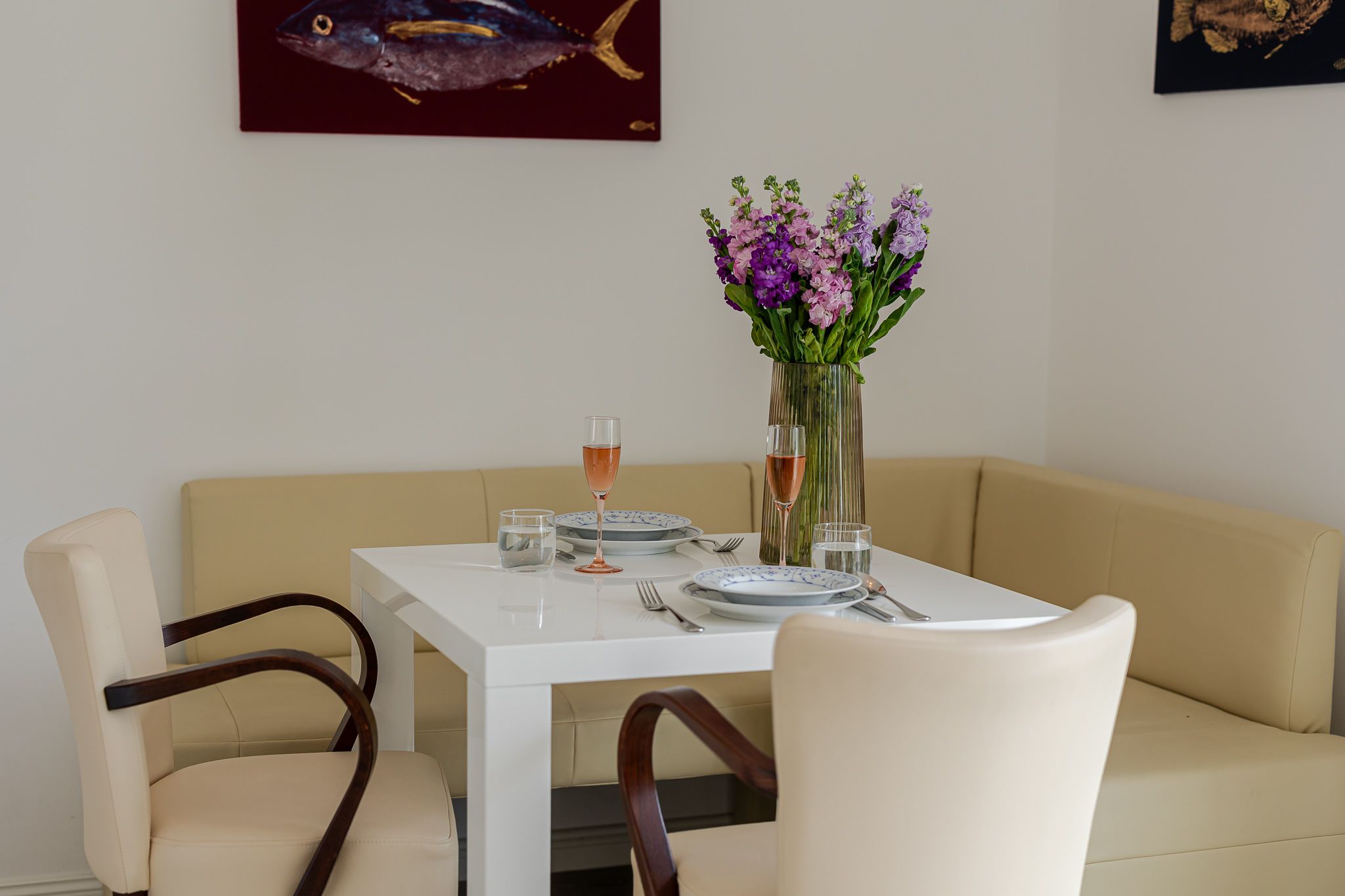 Esstisch in einer Ferienwohnung auf Sylt
