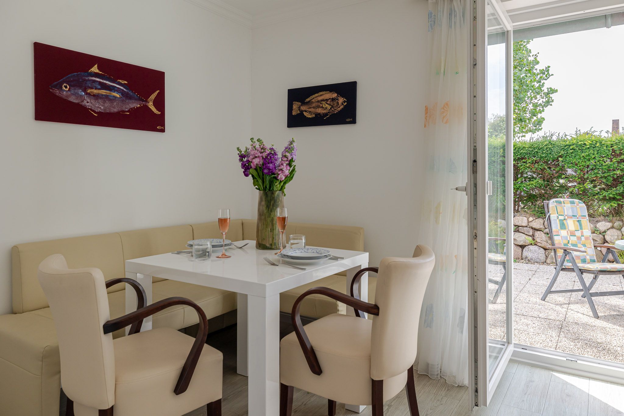 Esstisch in einer Ferienwohnung auf Sylt